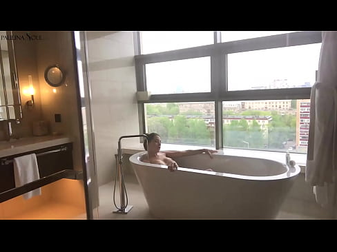 ❤️ Babe izugarria Sutsuki jertzen da bere pussy off bainugelan Sexu bideoa gugan ❌