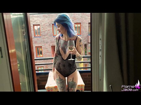 ❤️ Neska Ikaragarria trago batez zurrupatzen eta zeru zabalean sutsuki izorratzen Sexu bideoa gugan ❌
